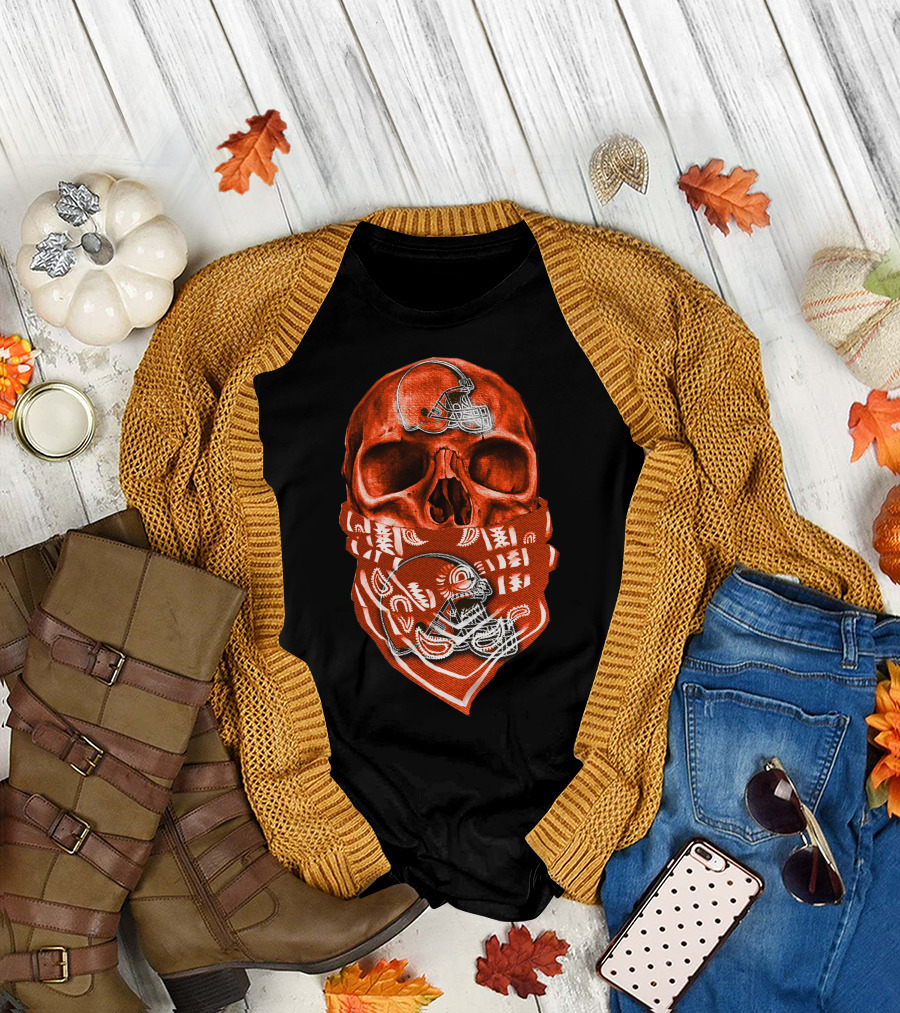 Skull Cleveland Browns Helmet Bandana T-Shirt