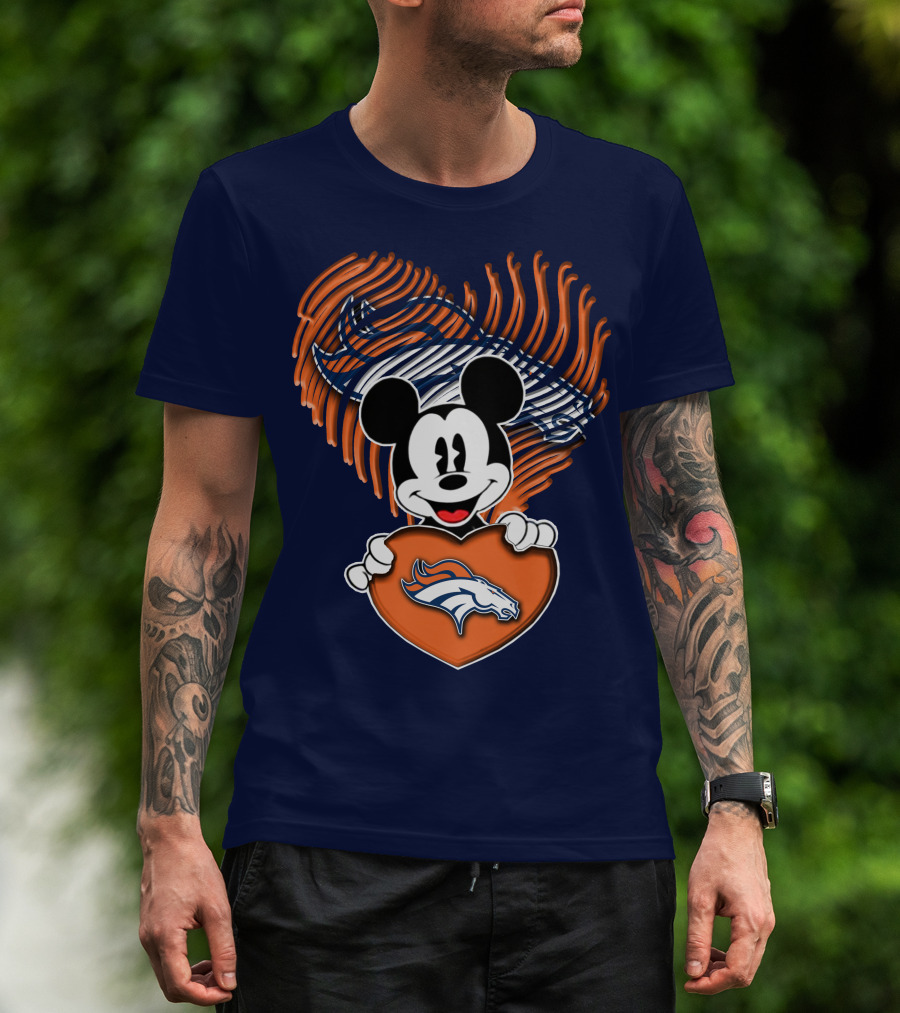 Mickey Mouse Holding Denver Broncos Logo Heart With Bronco Horse Outline T-Shirt