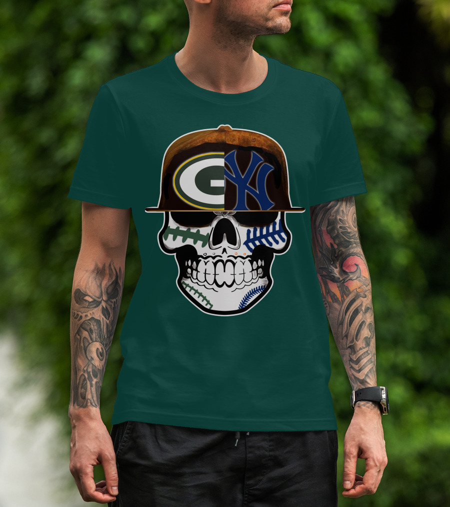 Green Bay Packers New York Yankees Split Skull Cap T-Shirt