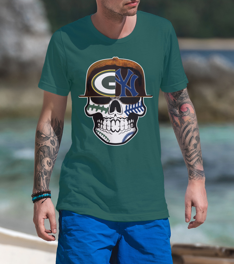 Green Bay Packers New York Yankees Split Skull Cap T-Shirt