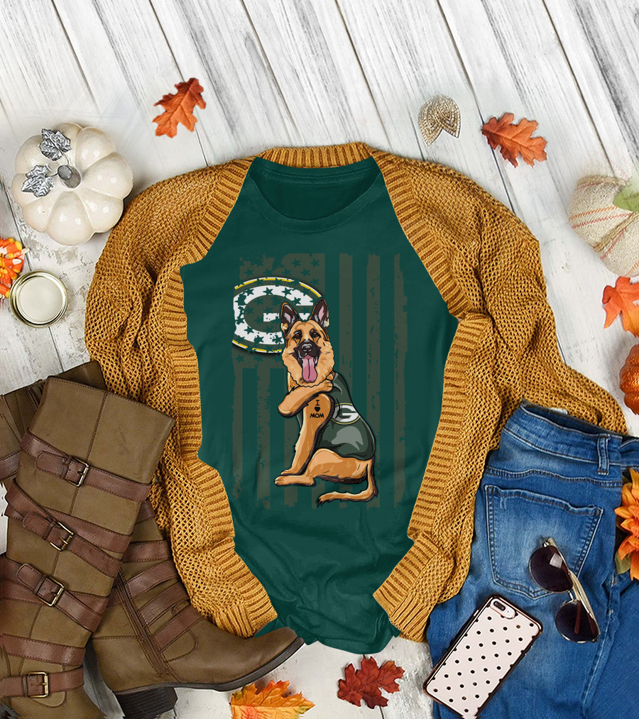 German Shepherd I Love Mom Green Bay Packers Fan T-Shirt