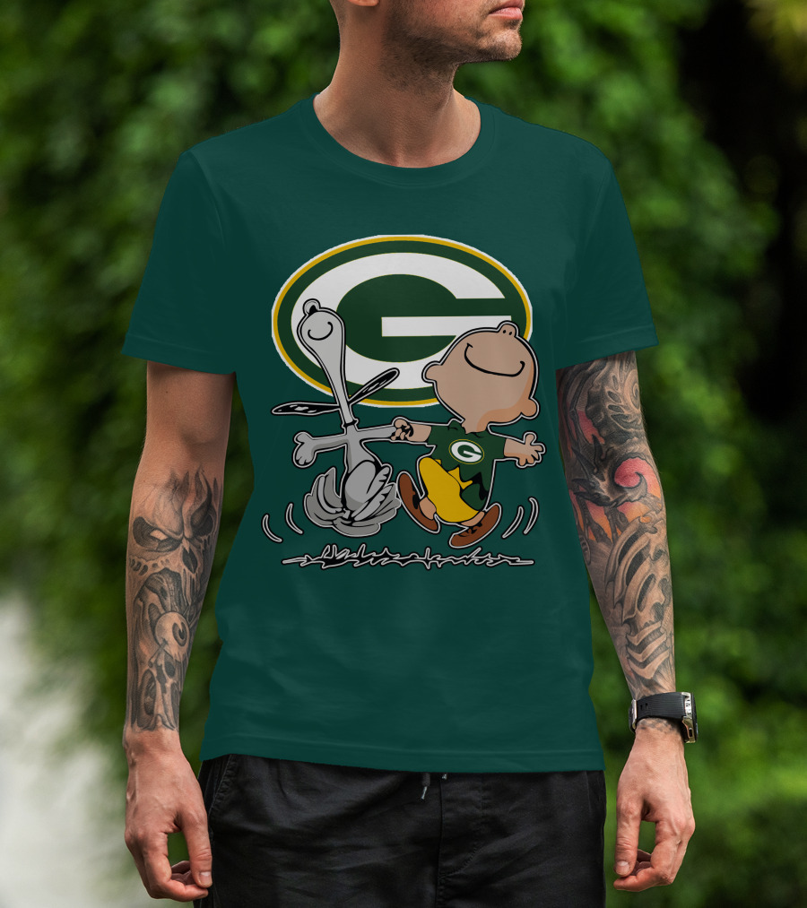 Green Bay Packers Snoopy Charlie Brown Fan Celebration T-Shirt