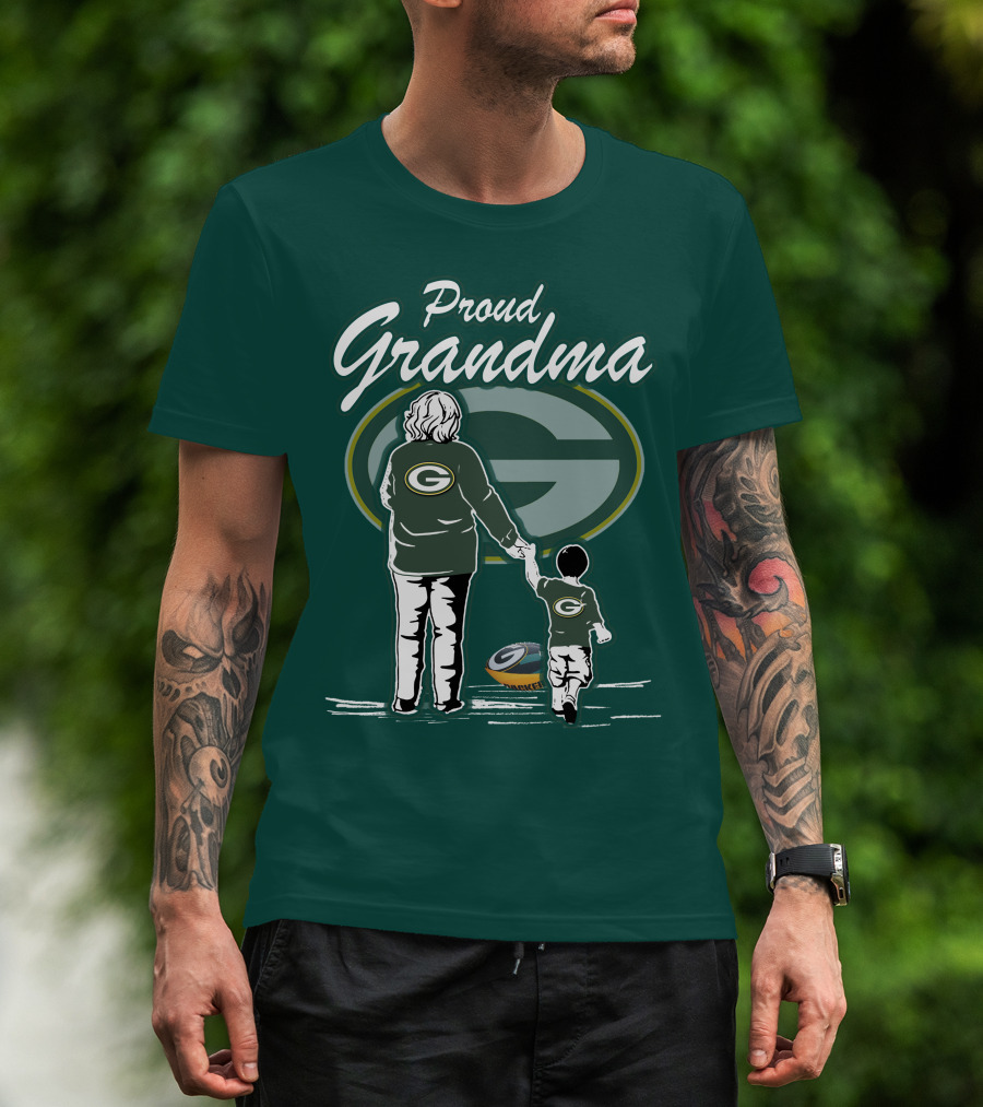 Proud Grandma Green Bay Packers Family Logo Scene T-Shirt