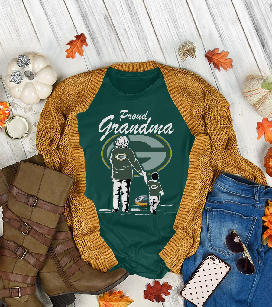 Proud Grandma Green Bay Packers Family Logo Scene T-Shirt