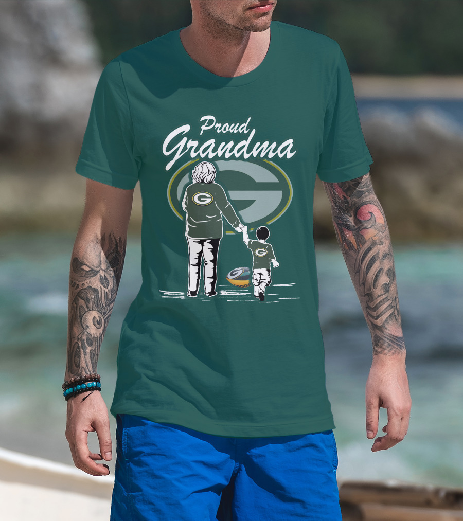 Proud Grandma Green Bay Packers Family Logo Scene T-Shirt