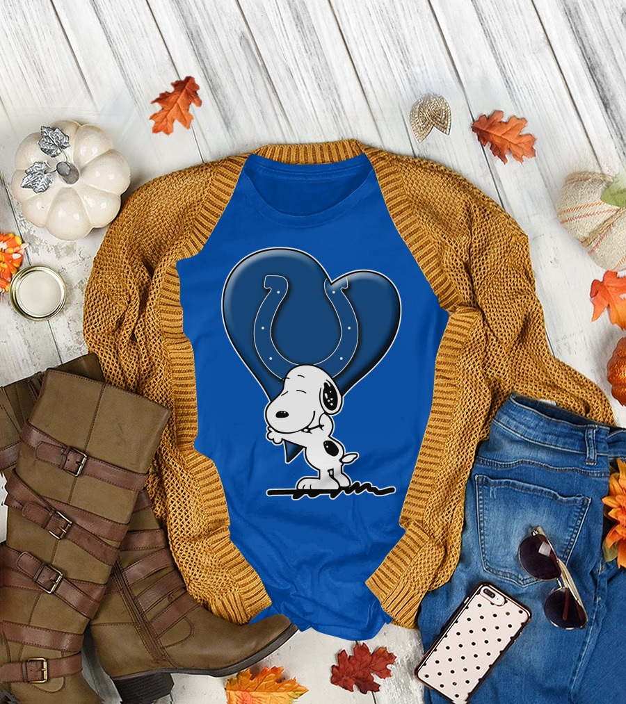 Snoopy Hugging Indianapolis Colts Heart T-Shirt