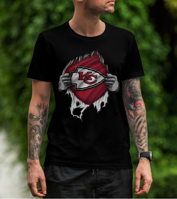 Kansas City Chiefs Logo Torn Open T-Shirt
