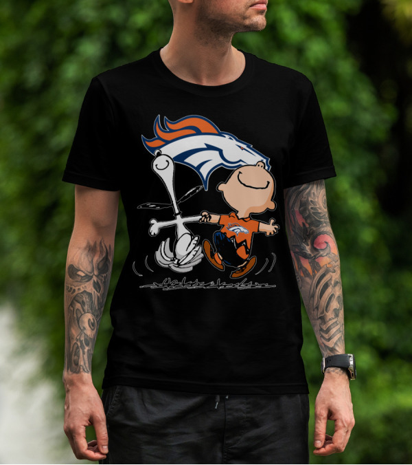 Snoopy Charlie Brown Dancing With Denver Broncos T-Shirt