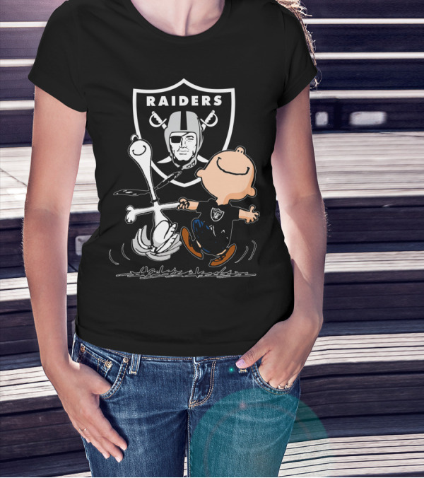 Snoopy Dancing With Charlie Brown Oakland Raiders T-Shirt