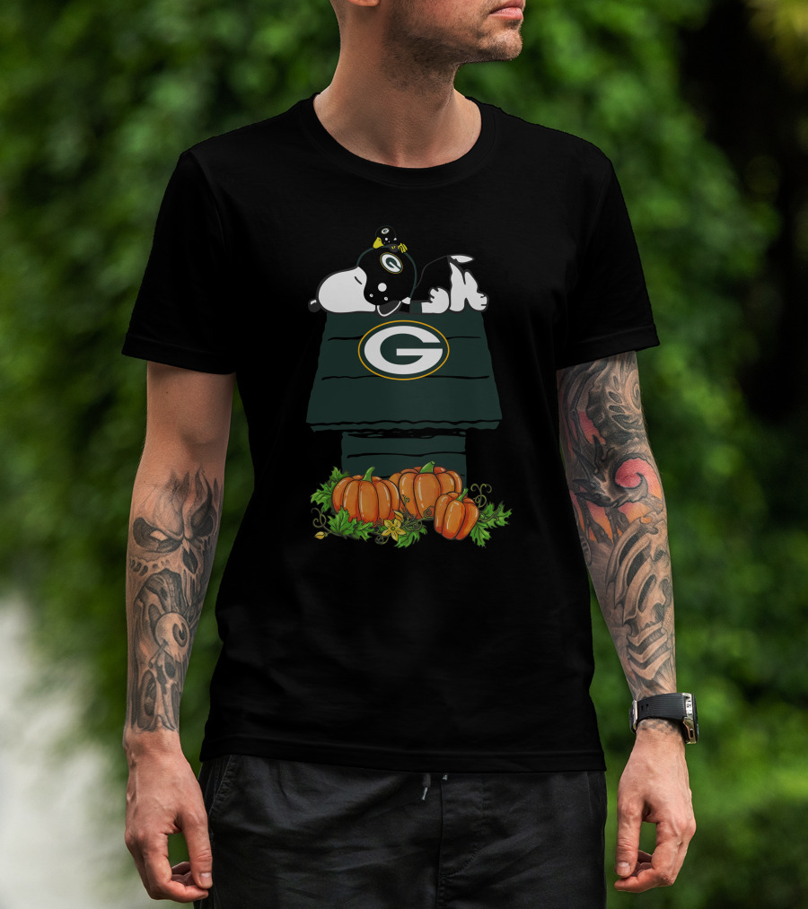 Green Bay Packers Snoopy Pumpkin Doghouse Halloween T-Shirt