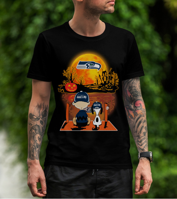 Seattle Seahawks Snoopy Charlie Brown Pumpkin Halloween Night Moon T-Shirt