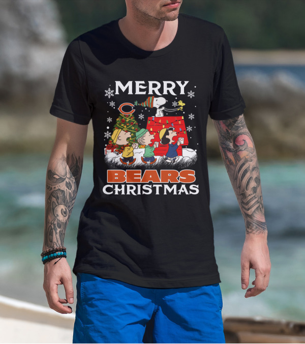 Chicago Bears Snoopy Merry Christmas Peanuts Holiday T-Shirt