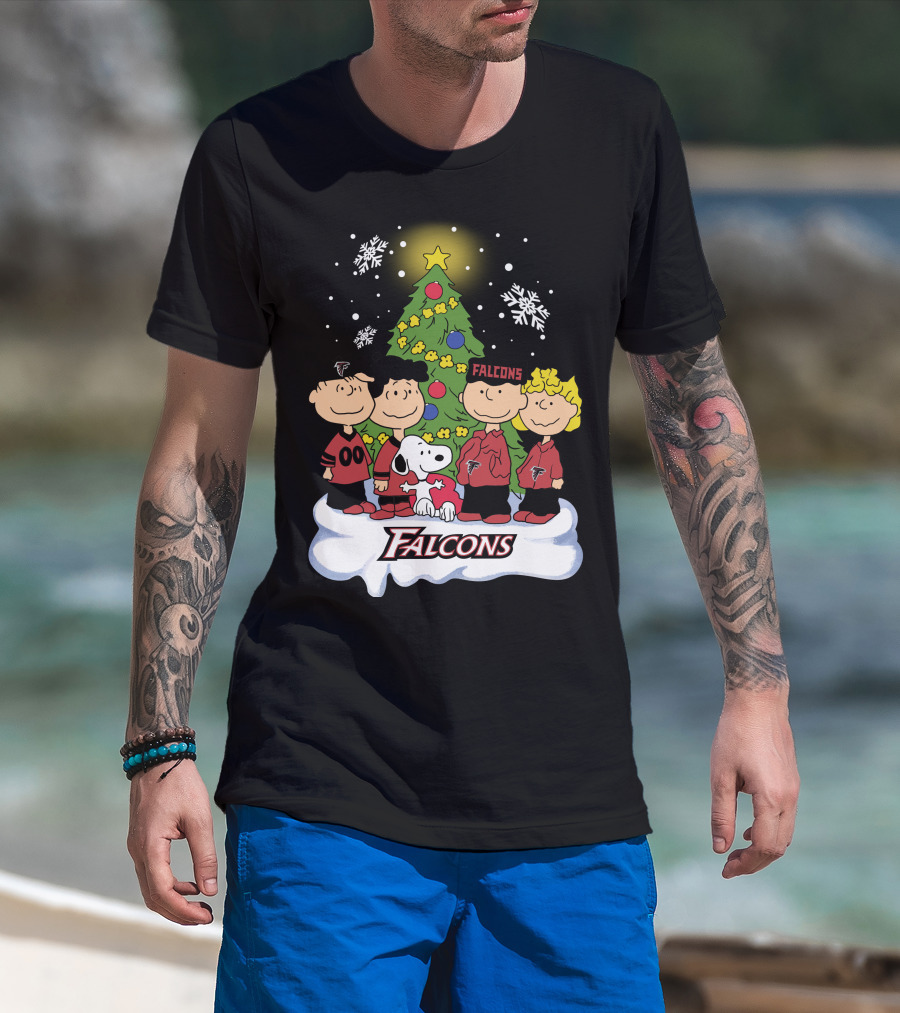 Snoopy Atlanta Falcons Christmas Peanuts Characters Snowflakes Tree T-Shirt