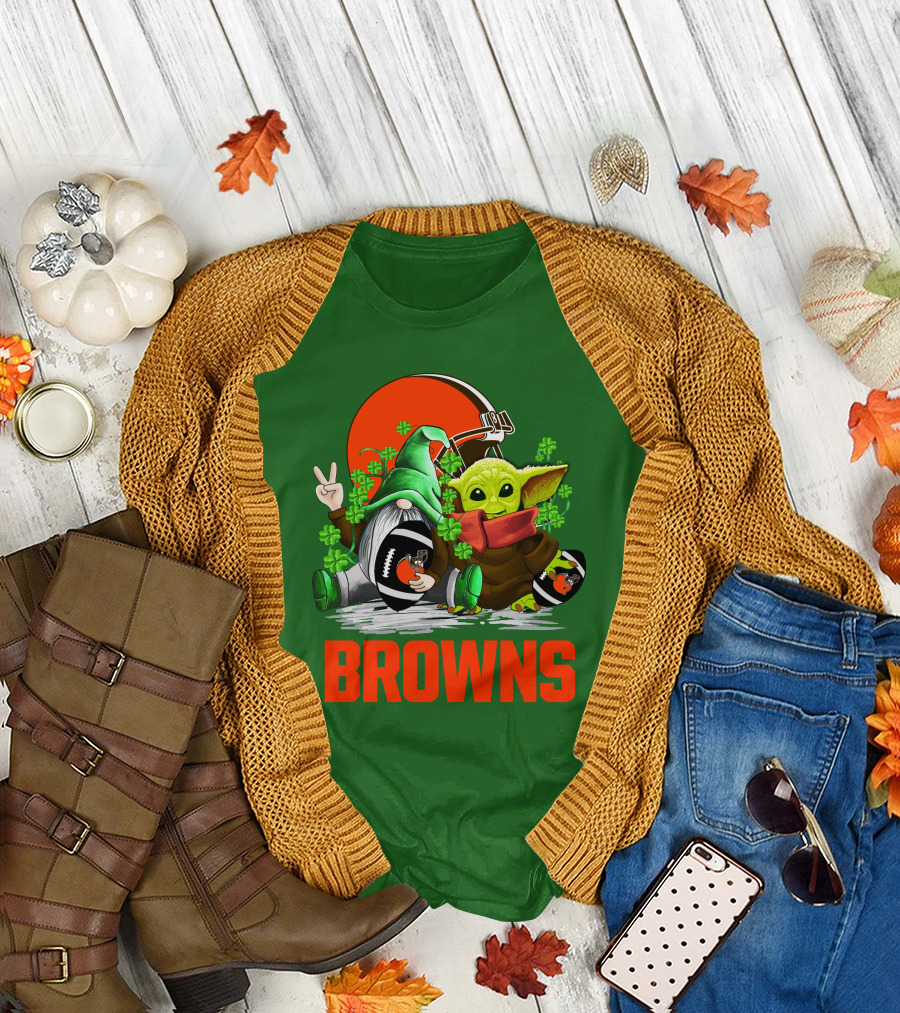 Cleveland Browns Football St. Patrick's Day Gnome and Baby Yoda T-Shirt