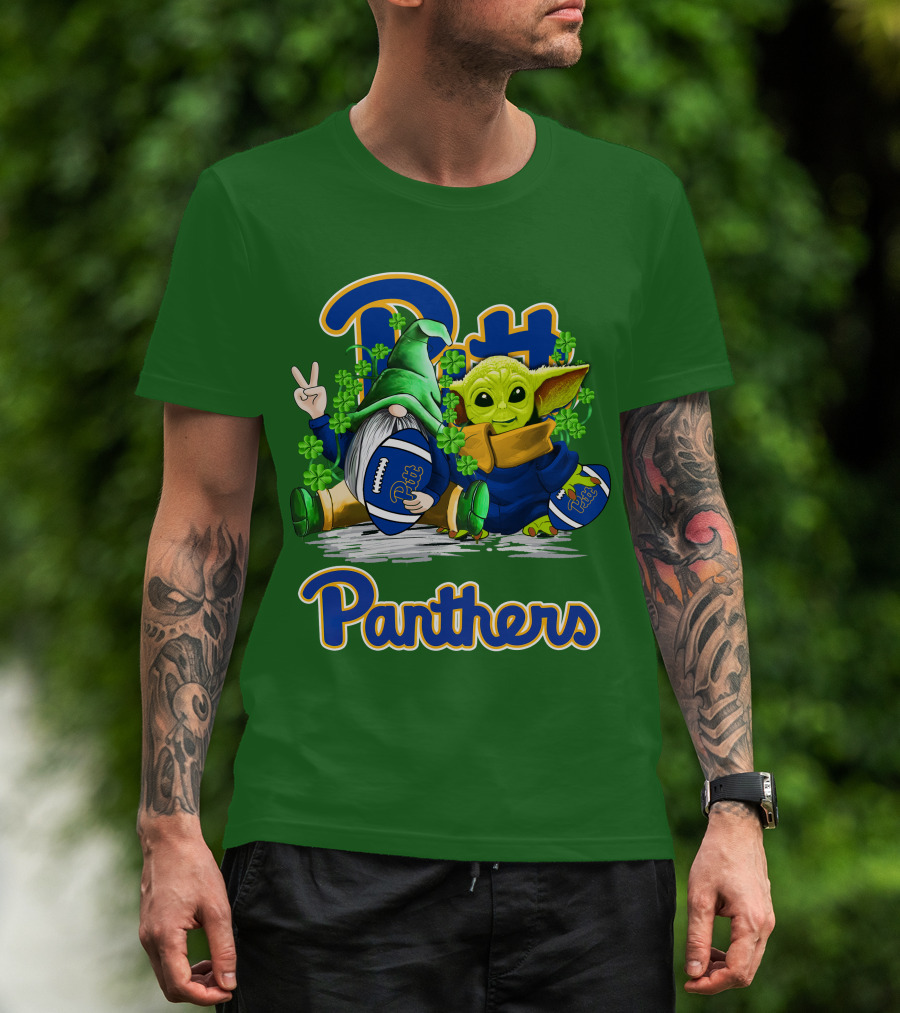 Pitt Panthers St. Patrick’s Day Football Gnome And Baby Yoda With Shamrocks T-Shirt