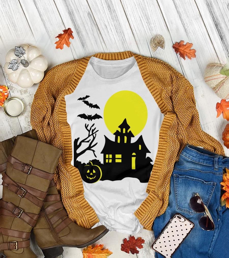 Halloween Pumpkin Bat Haunted House Silhouette Full Moon Scene T-Shirt