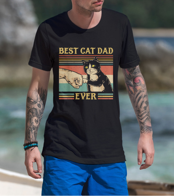Best Cat Dad Ever Vintage Fist Bump Retro Stripes T-Shirt