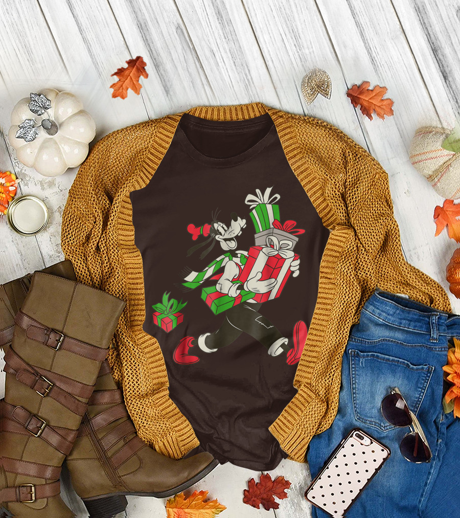 Disney Vintage Goofy Holiday Presents Carrying Christmas Gifts T-Shirt
