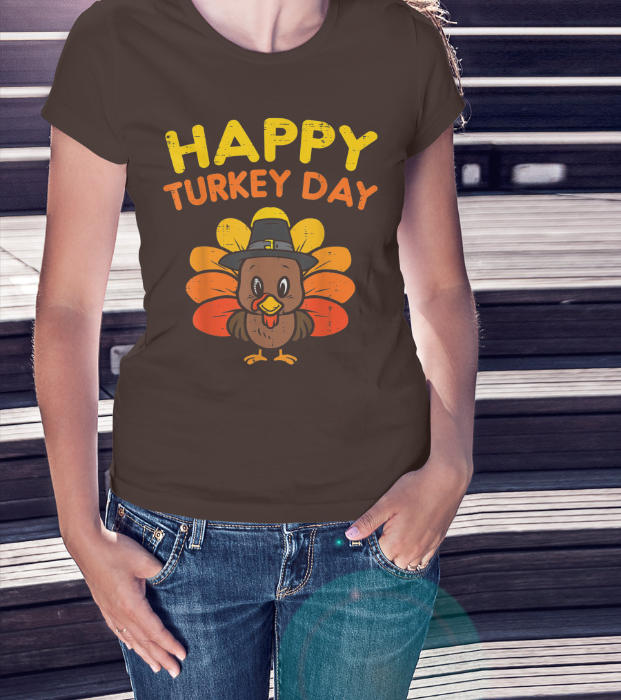 Happy Turkey Day Cute Thanksgiving Pilgrim Turkey T-Shirt