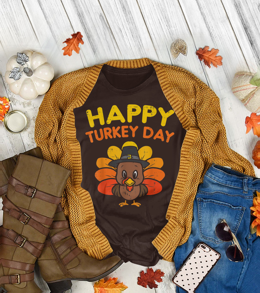Happy Turkey Day Cute Thanksgiving Pilgrim Turkey T-Shirt