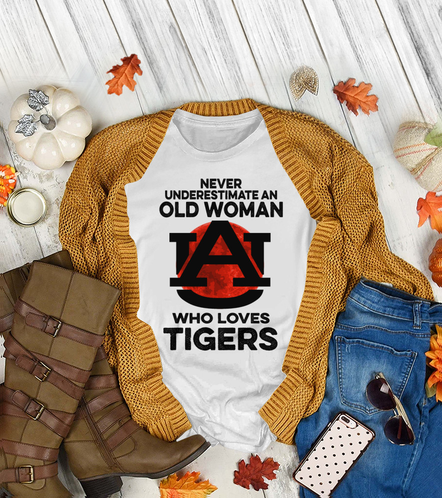 Never Underestimate an Old Woman Who Loves Auburn Tigers T-Shirt