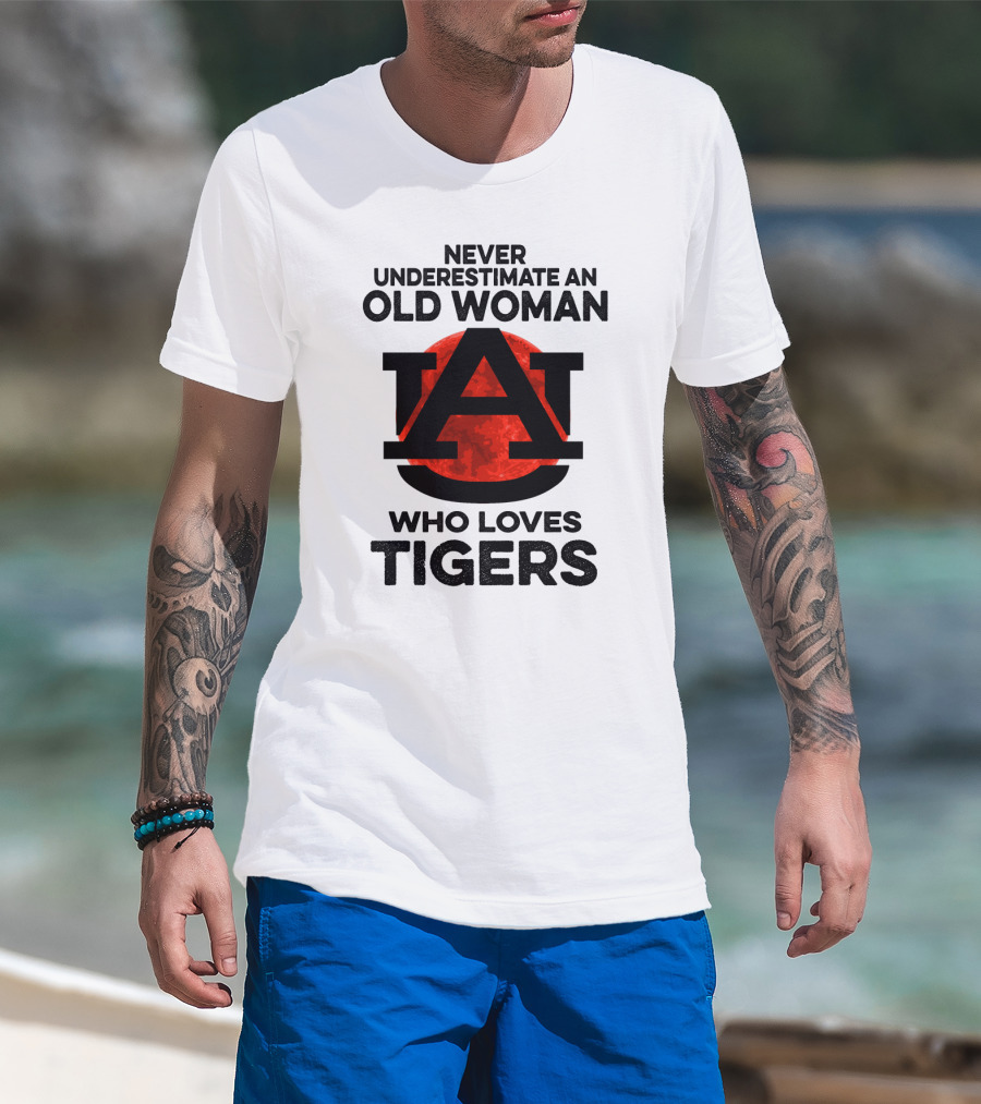Never Underestimate An Old Woman Who Loves Auburn Tigers T-Shirt