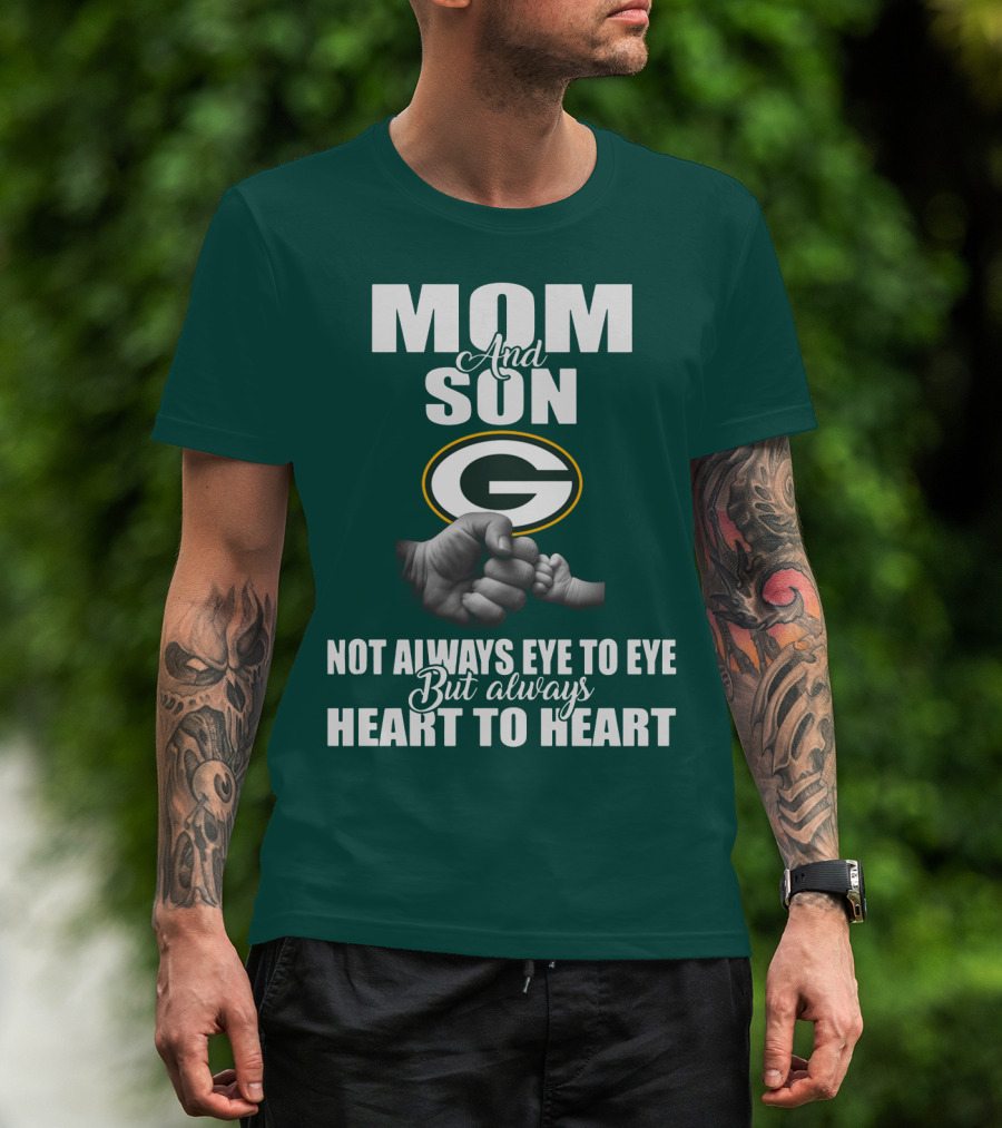 Green Bay Packers Mom And Son Not Always Eye To Eye But Always Heart To Heart T-Shirt