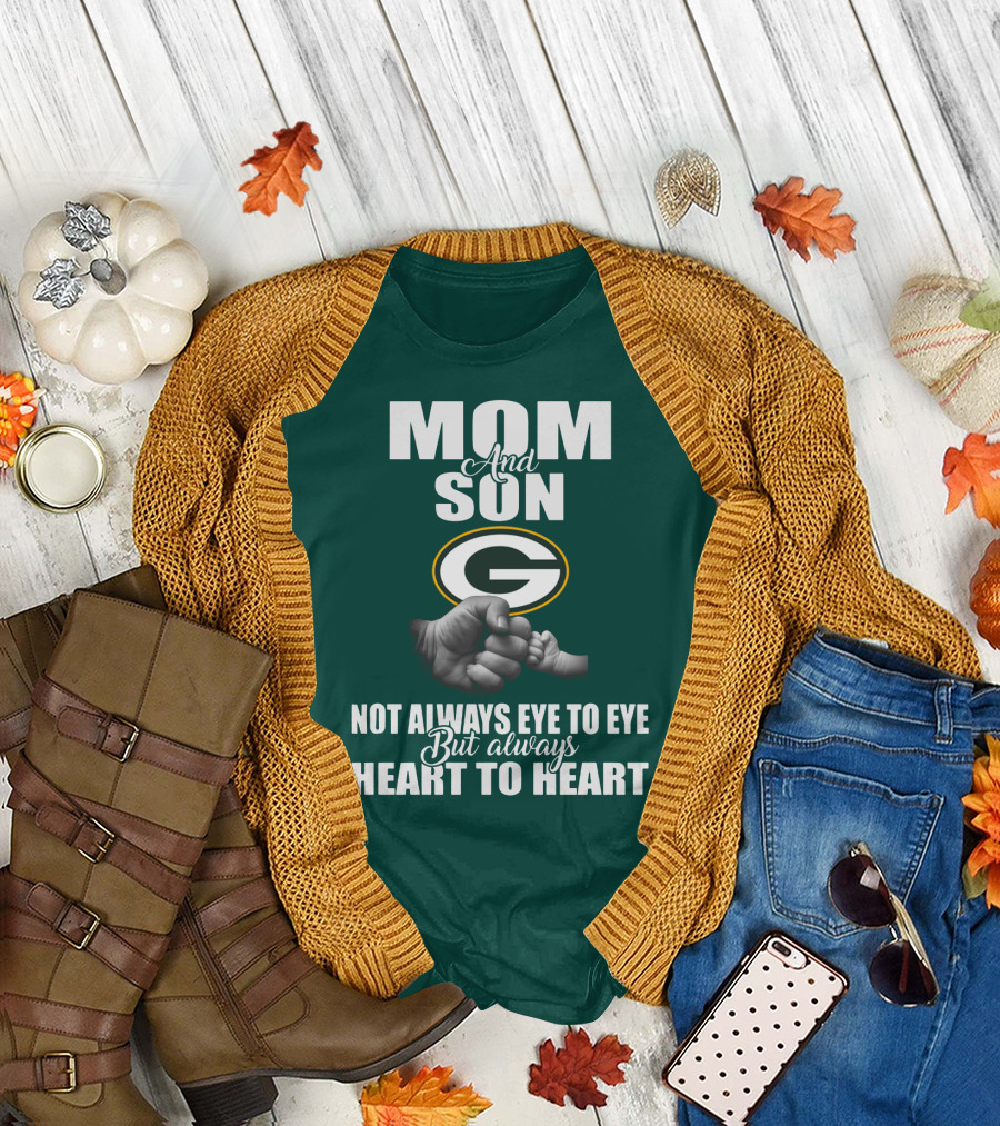 Green Bay Packers Mom And Son Not Always Eye To Eye But Always Heart To Heart T-Shirt
