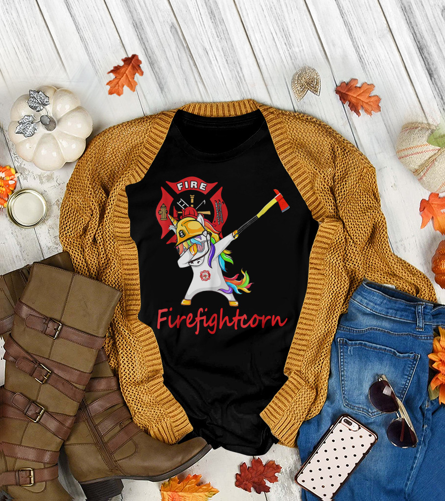Firefighter Firefighting Unicorn Dabbing with Axe and Rainbow Mane T-Shirt