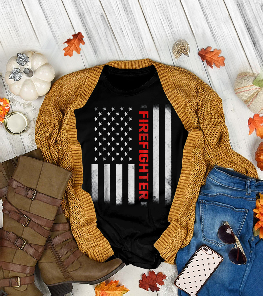 FIRE FIGHTER American Flag Vertical Red Line T-Shirt
