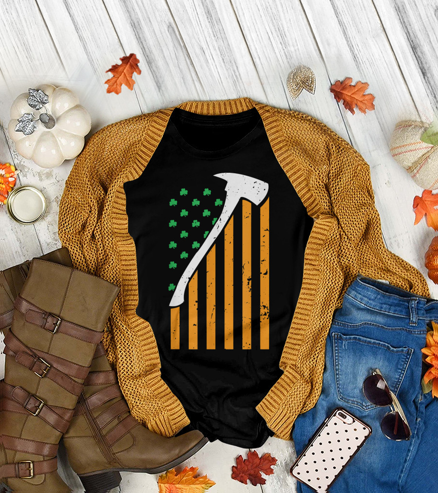 Firefighter Axe Irish Flag Shamrock St Patricks Day T-Shirt