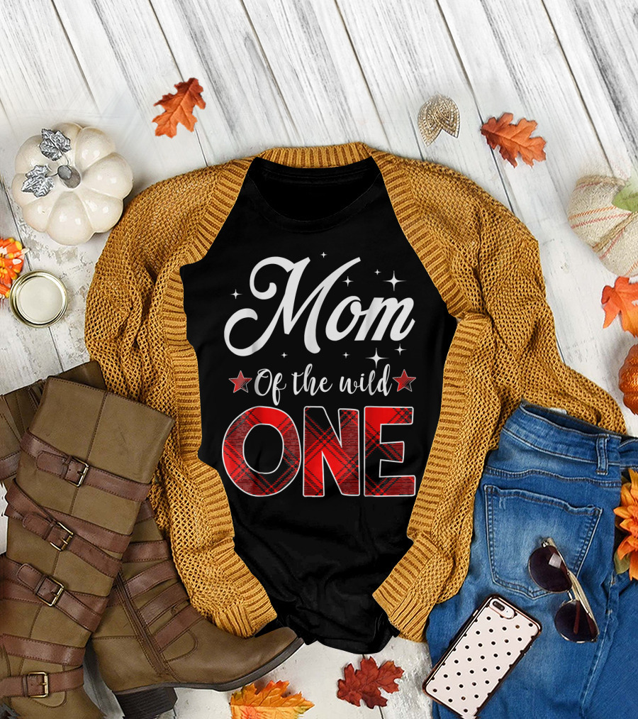 Mom of the Wild One Plaid Lumber Starry Black Red T-Shirt