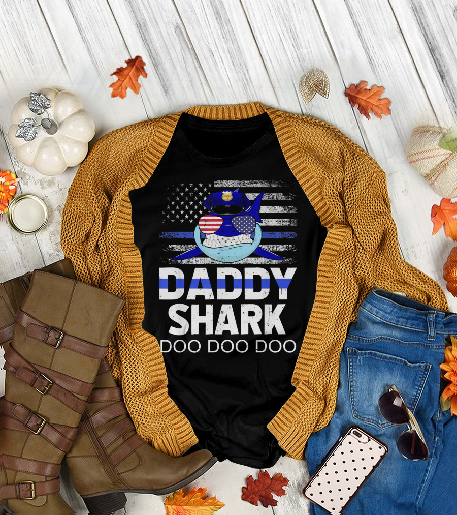 Daddy Shark Police Doo Doo Doo American Flag Sunglasses T-Shirt