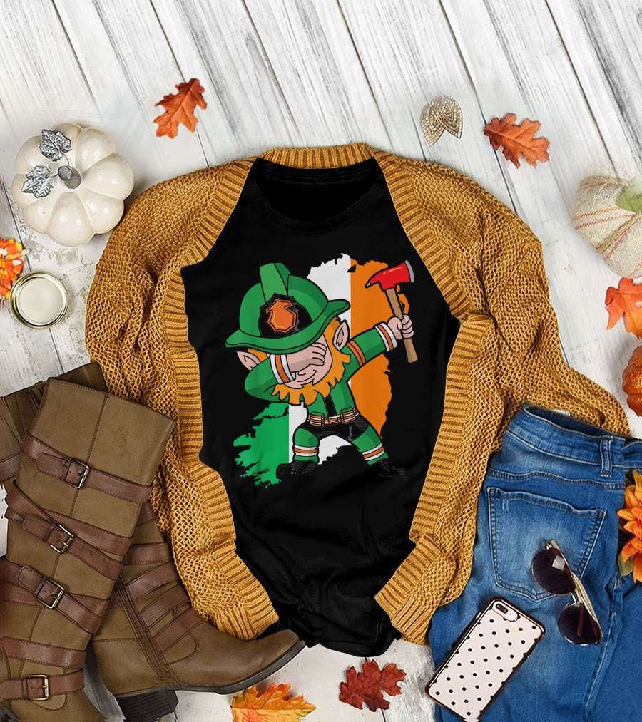 St Patricks Day Kids Dabbing Leprechaun Firefighter Irish Flag T-Shirt