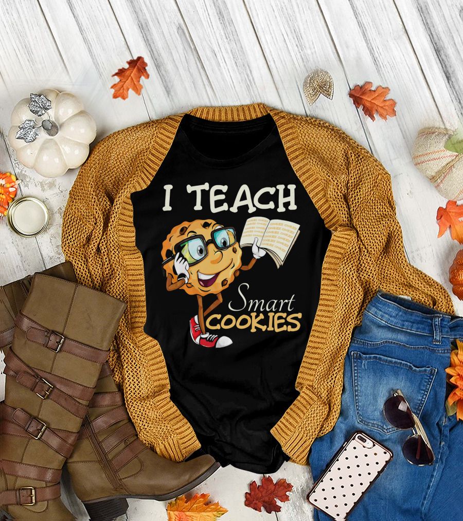 I Teach Smart Cookies Funny Teacher Cookie Character with Glasses T-Shirt