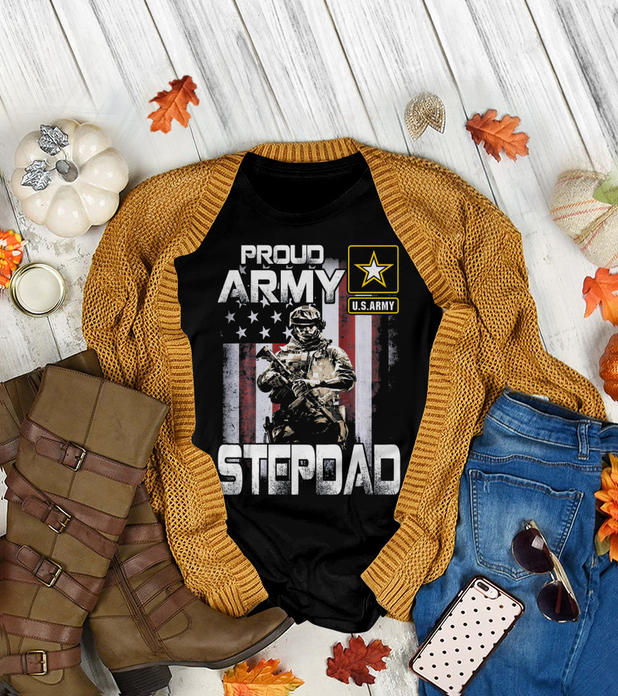 Proud Army Stepdad US Army Soldier with Flag USA Military Star Badge T-Shirt