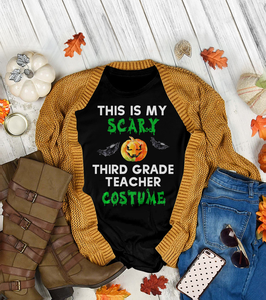 This Is My Scary Third Grade Teacher Costume Halloween Pumpkin Bats T-Shirt