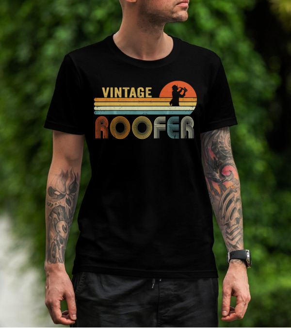 Vintage Roofer Retro Style With Silhouette And Sunset Motif T-Shirt