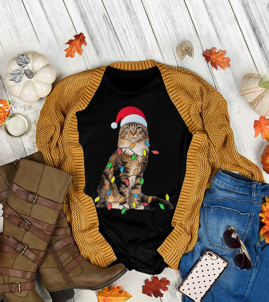 Christmas Maine Coon Cat with Santa Hat and Christmas Lights T-Shirt