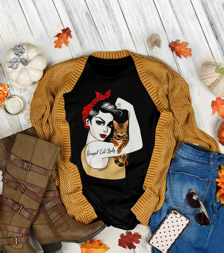 Retro Style Bengal Cat Lady Fashion T-Shirt