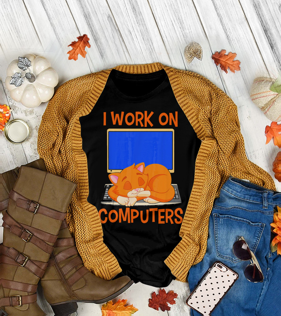 I Work on Computers Funny Kitten Kitty Sitting on Computer T-Shirt