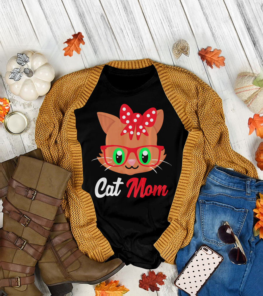 Cat Mom Cute Kitten with Bow and Glasses T-Shirt