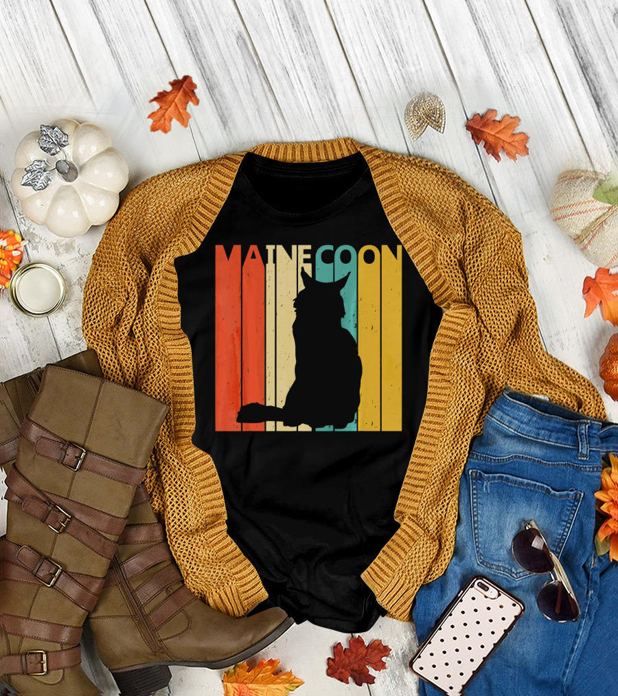 Vintage Retro Maine Coon Silhouette on T-Shirt