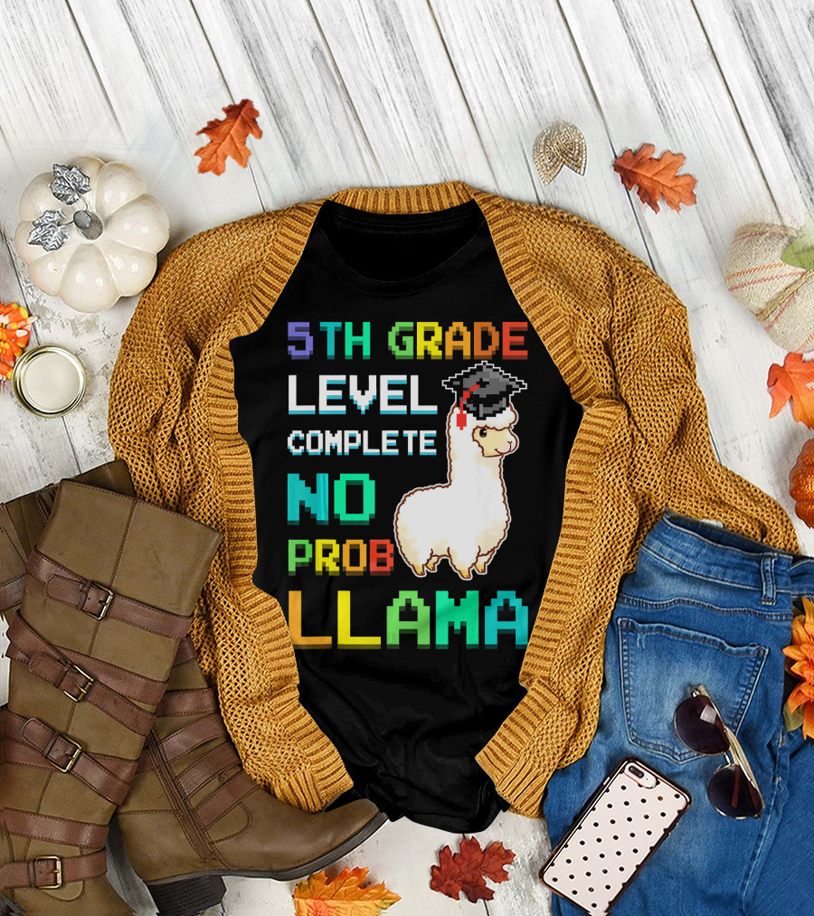 5Th Grade Level Complete No Prob Llama Pixel Art Graduation T-Shirt