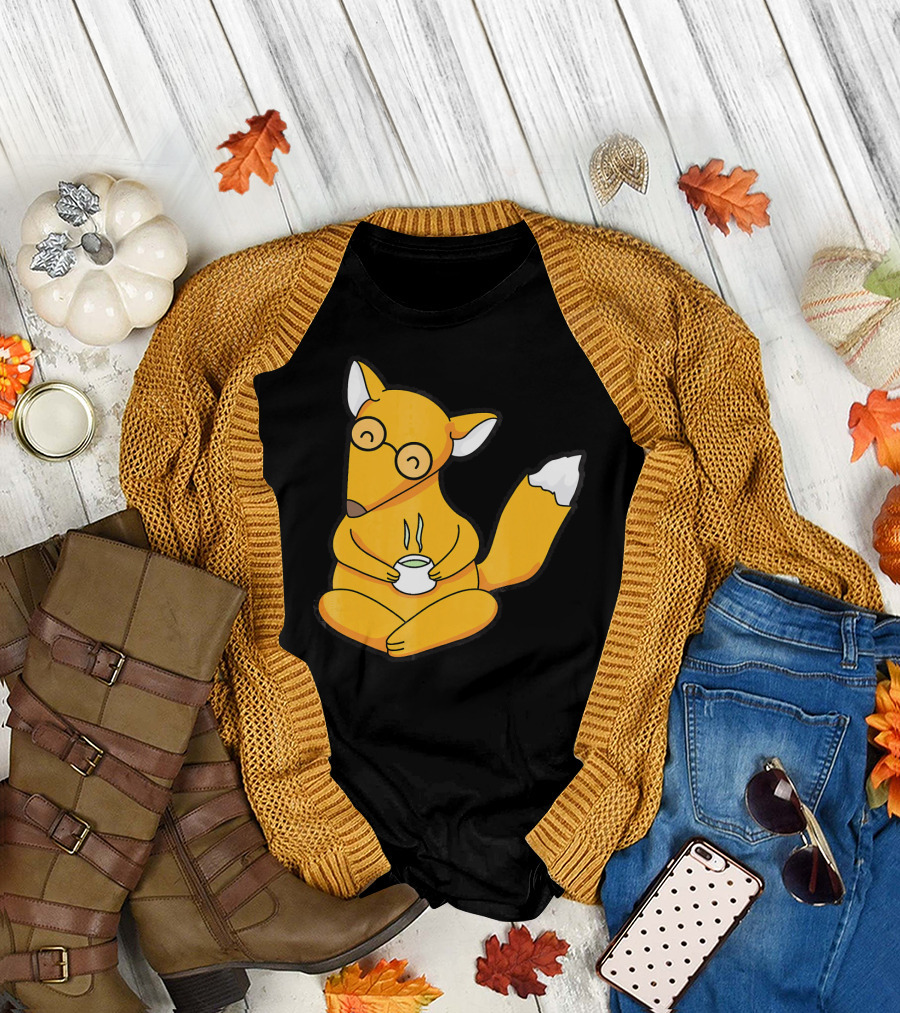 Happy Cartoon Fox Nerd Tea Time T-Shirt