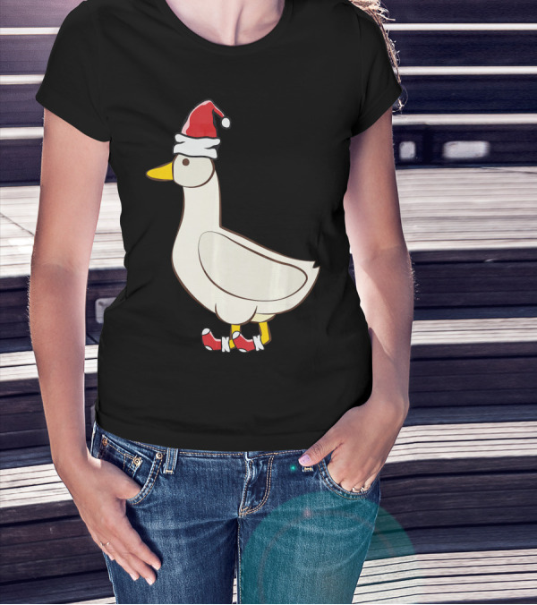 Goose Wearing Santa Hat Christmas Geese Holiday T-Shirt