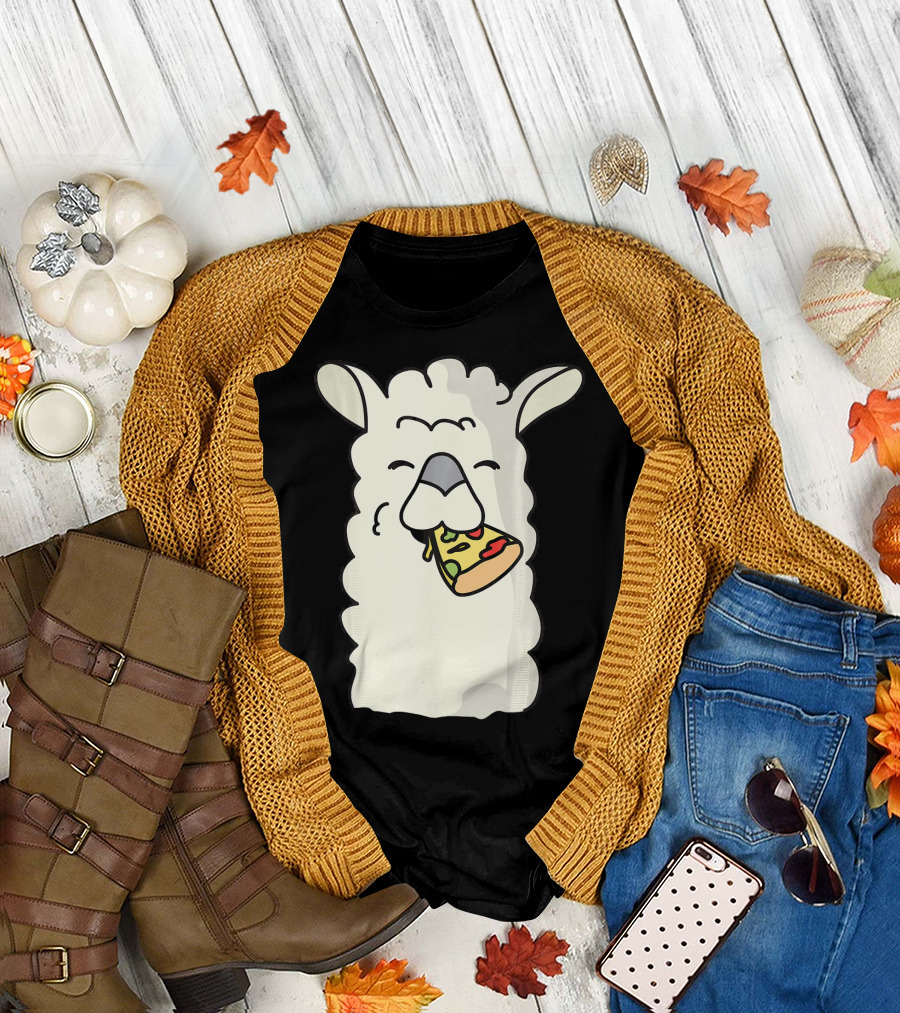 Llama Eating Pizza Funny Alpaca Snack Moment T-Shirt