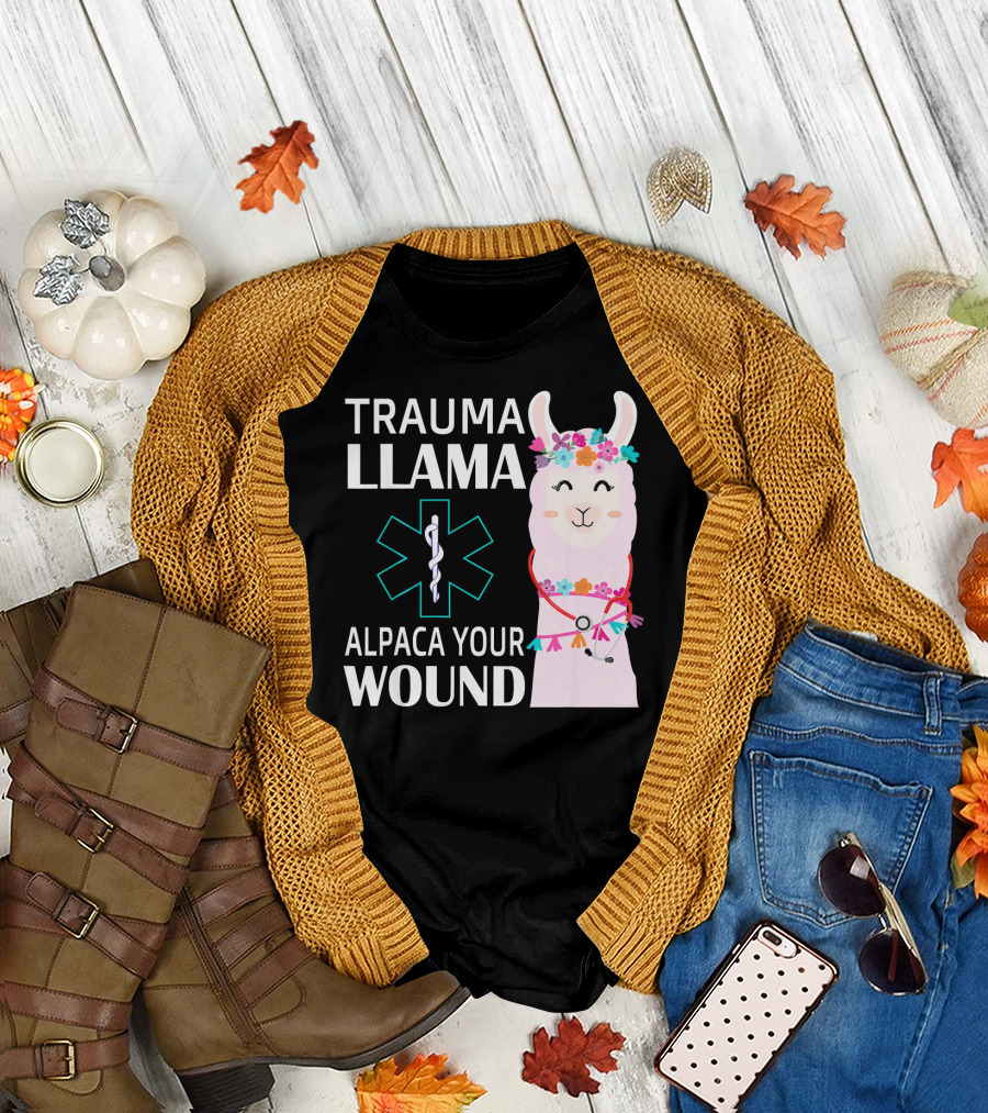 TRAUMA LLAMA ALPACA YOUR WOUND EMS NURSE CUTE LAMBDA EMERGENCY MEDICAL ICON FLOWER CROWN T-Shirt