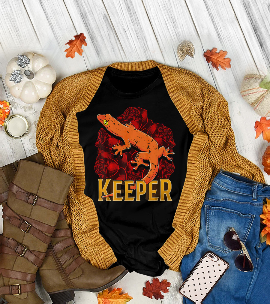 Awesome Gecko Keeper Proud Reptile Dinosaur Roses T-Shirt