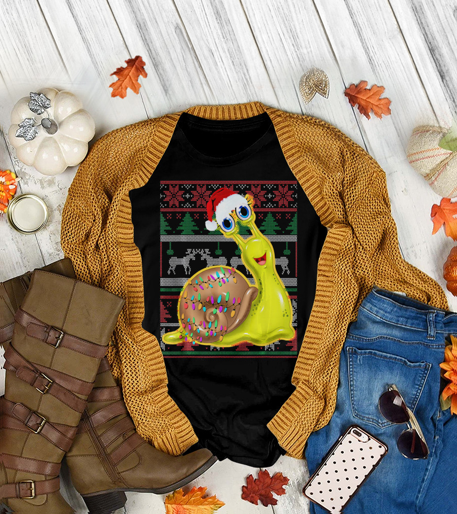 Cute Snail Lover Christmas Santa Hat Lights T-Shirt